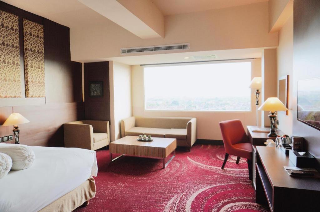 อินโดลุกซ์ โฮเต็ล ย้อกยาการ์ต้า Hotel Melati ภายนอก รูปภาพ