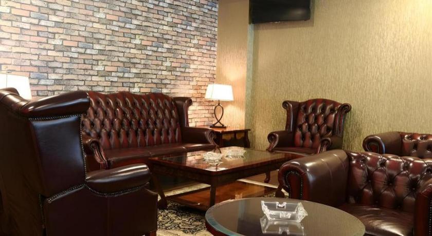 อินโดลุกซ์ โฮเต็ล ย้อกยาการ์ต้า Hotel Melati ภายนอก รูปภาพ